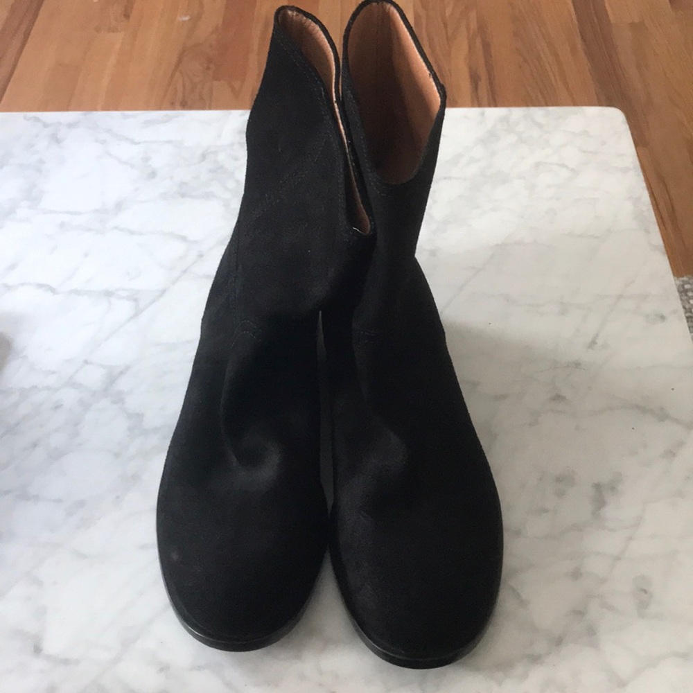 Brand new never worn Laurence Dacade suede boots